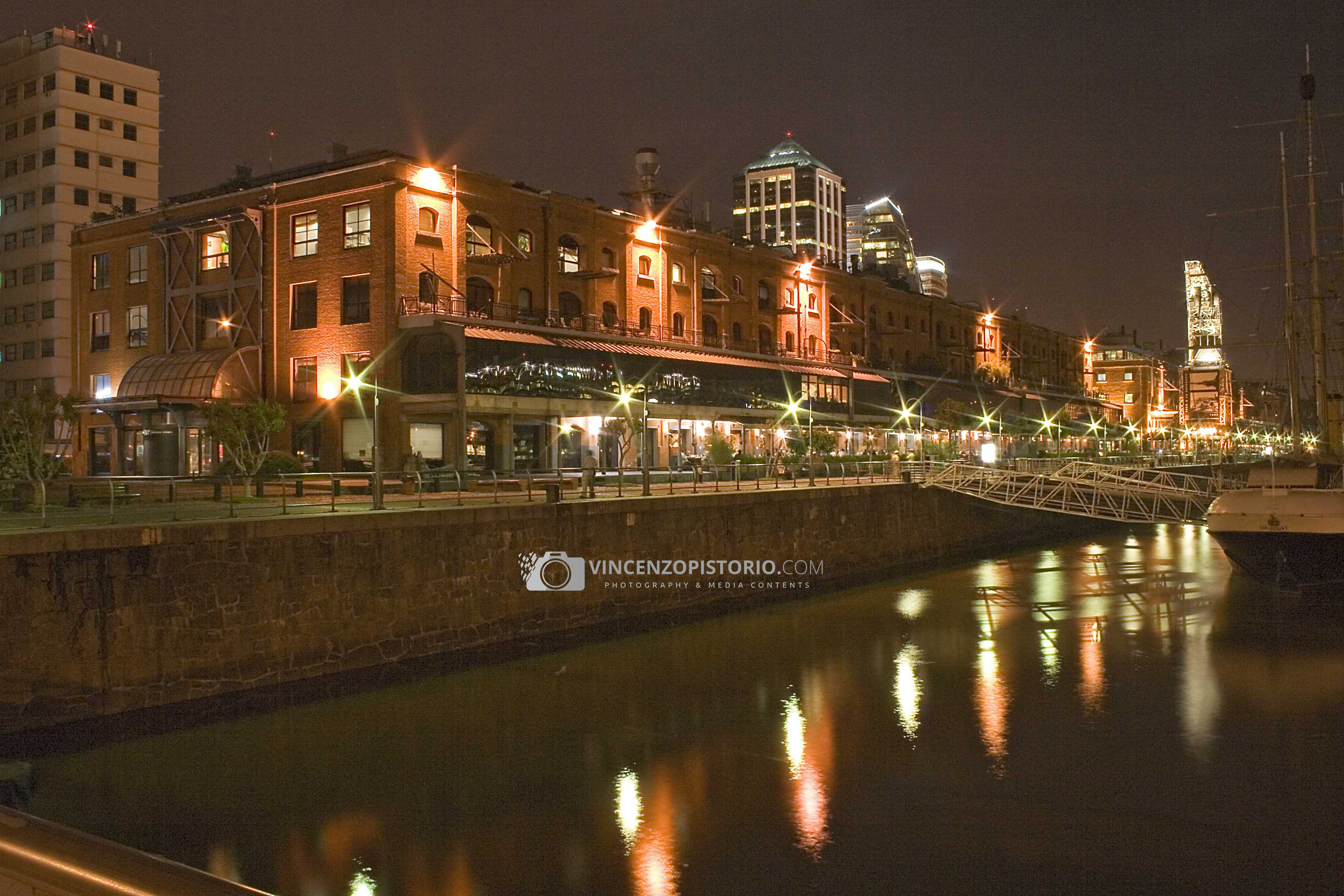 Puerto Madero at night